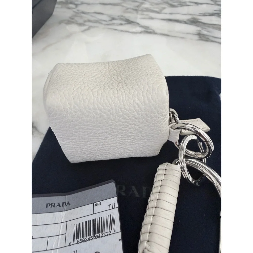 Prada 2TL547 Vitello Daino Leather Pouch Keychain Talco White‎ Carabiner Clip